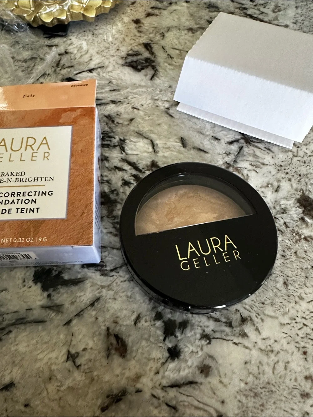 Laura Geller Color Correcting Foundation Compact in Fair. BRAND NEW.